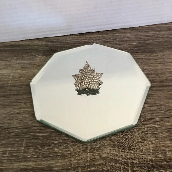 Silvertone Maple Leaf Rhinestone Brooch - Picture 2 of 10